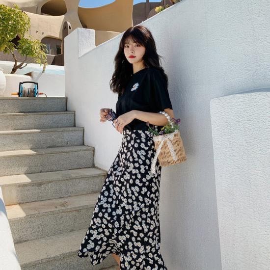 Chân Váy Hoa Cúc Nhí Siêu Dễ Thương - Hot Trend 2020 | BigBuy360 - bigbuy360.vn