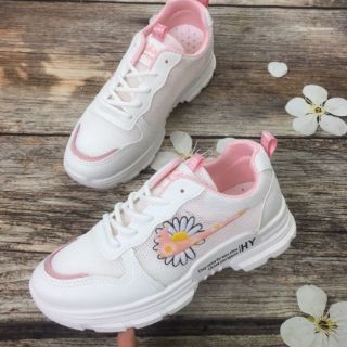 Giày trắng nữ bông cúc