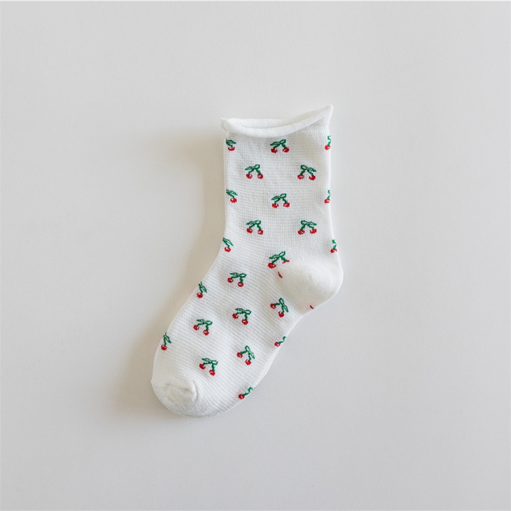 Tất nữ nhún cổ cao họa tiết dâu tây chất liệu cotton phong cách dễ thương - T056