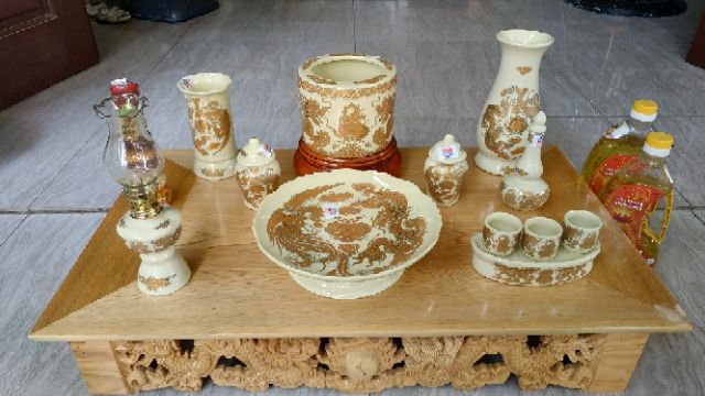 Bộ đồ thờ gia tiên đầy đủ màu ngà kim bát tràng !