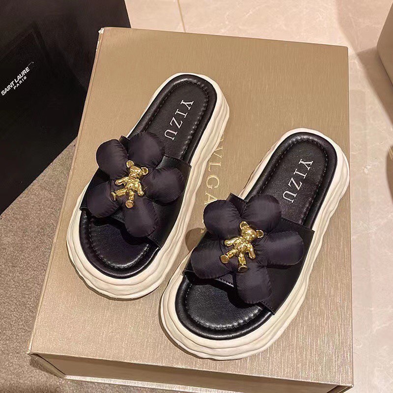 Dép nữ hình bông hoa đính gấu thời trang siêu đẹp cực phẩm 2023