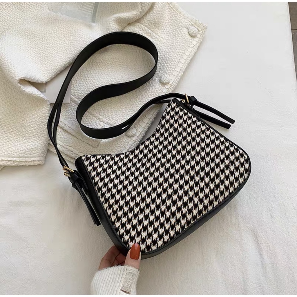 Túi xách đeo chéo nữ giá rẻ đẹp đi chơi phong cách thời trang hàn quốc dễ thương cute DC485