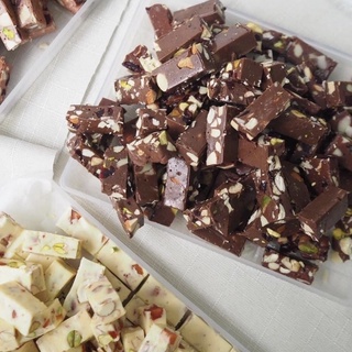 KẸO HẠNH PHÚC ( KẸO NOUGAT)