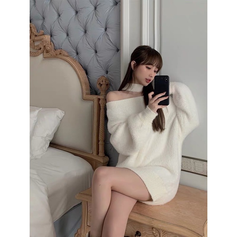 Áo len lông trắng dáng dài trễ vai cổ chocker 2 kiểu