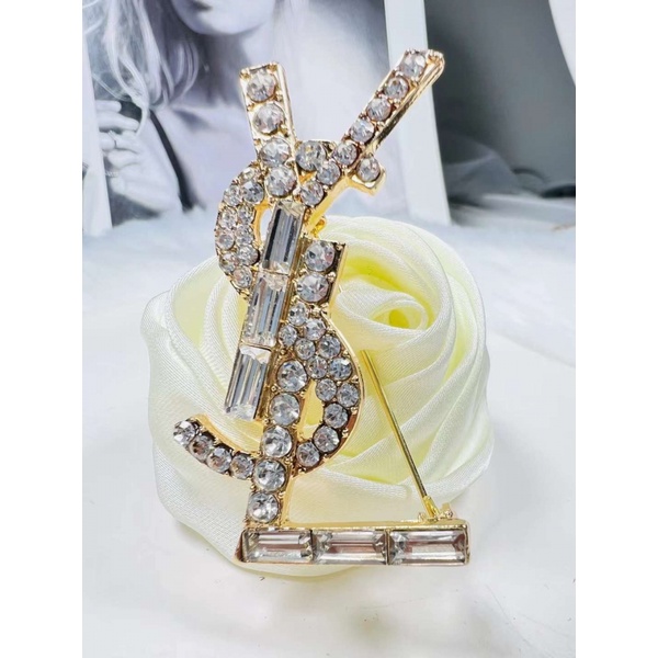 Ghim Cài Áo Hình Kim Cương Pha Lê Sang Trọng Cá Tính Chống Sáng Chói