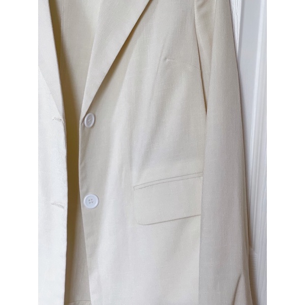 Áo blazer của Bleubird