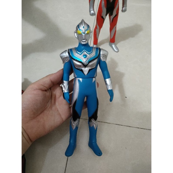 Mô hình siêu nhân điện quang/ siêu nhân ultraman nhật bản 23 cm