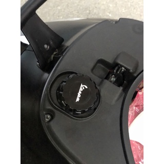 NẮP CHE BÌNH XĂNG VESPA
