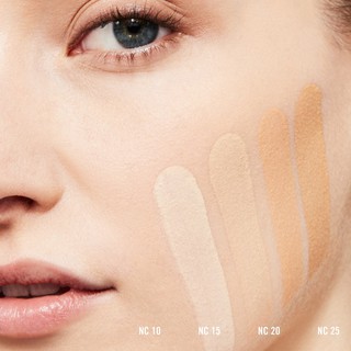 Kem nền MACK Studio Fix Fluid SPF 15 Broad Spectrum 30ml