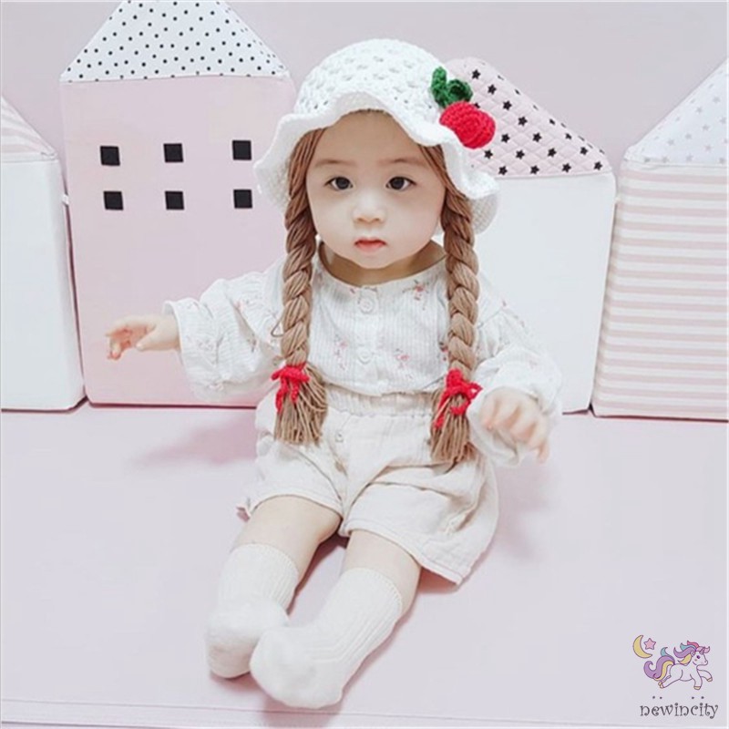 Mũ len đính quả anh đào và bím tóc handmade đáng yêu dành cho bé gái