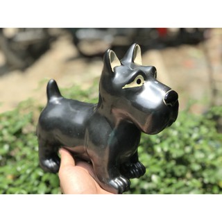 Gốm sứ trang trí hình con chó mực