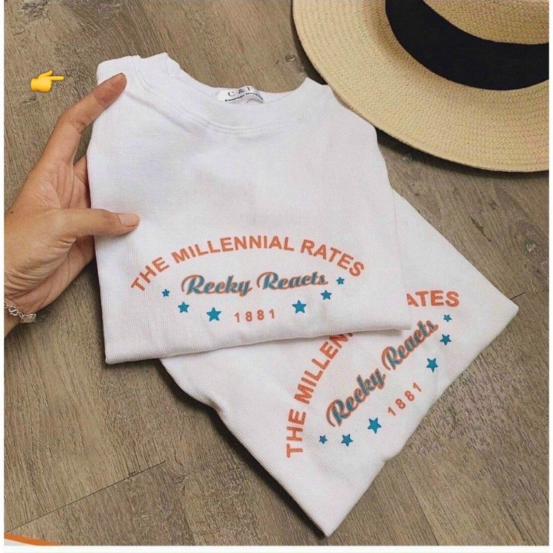 Áo croptop tay ngắn thêu