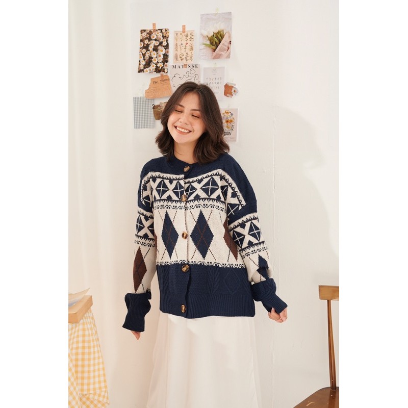 Cardigan len