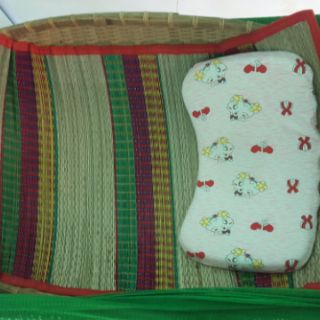 Chiếu cói cho bé