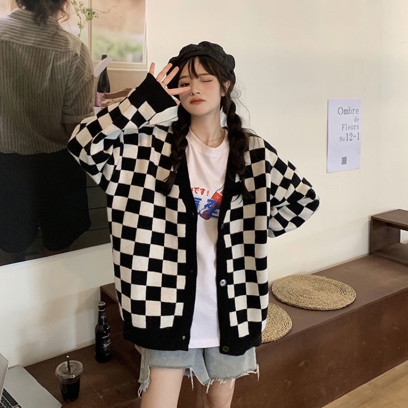Áo khoác Cardigan Gile len nữ cổ chữ V màu xanh và đen kẻ caro phom rộng đồ đôi