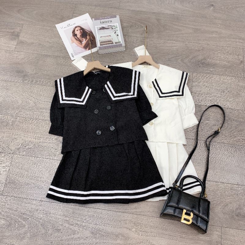 Set thủy thủ gồm áo croptop ngắn tay mix chân váy ngắn xòe freesize dưới 58kg