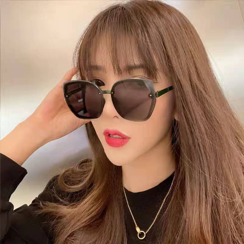 Kính mát gọng tròn phong cách Vintage thời trang cho nữ