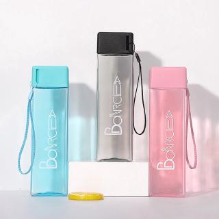 Bình nhựa trong suốt hình vuông kèm dây đeo nhỏ gọn cho hoạt động ngoài trời 550ml