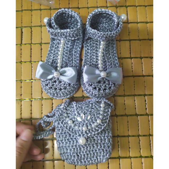 Set giày đính ngọc và túi cho bé