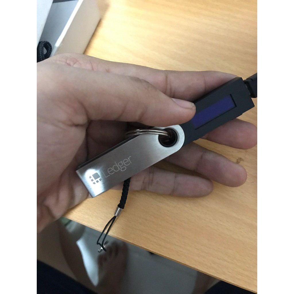 Ví cứng ( ví lạnh ) tiền mã hóa Ledger Nano S, hàng nhập khẩu Pháp