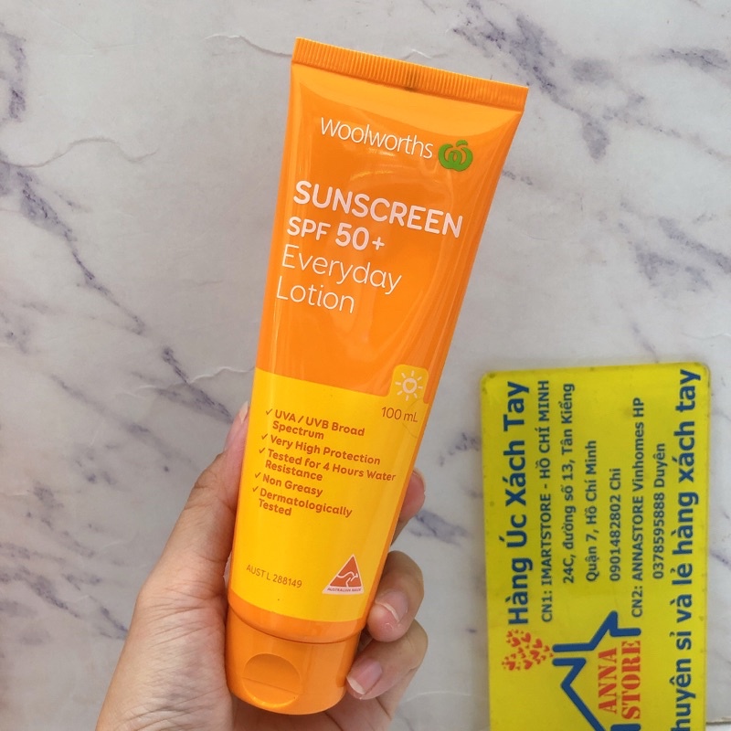 Kem chống nắng Woolworths Everyday Sunscreen SPF 50+ Đủ Size Không Gây Nhờn Rít Dùng Được Cho Mặt Và Body