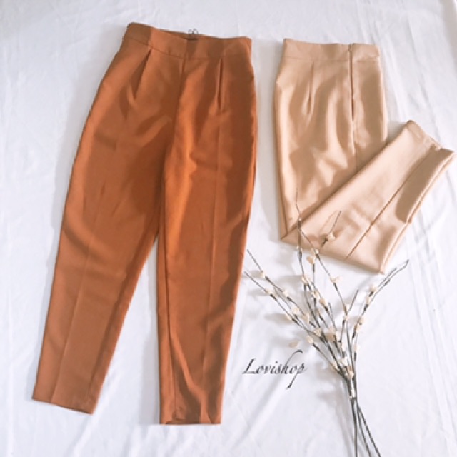 Baggy lửng màu nâu và kem