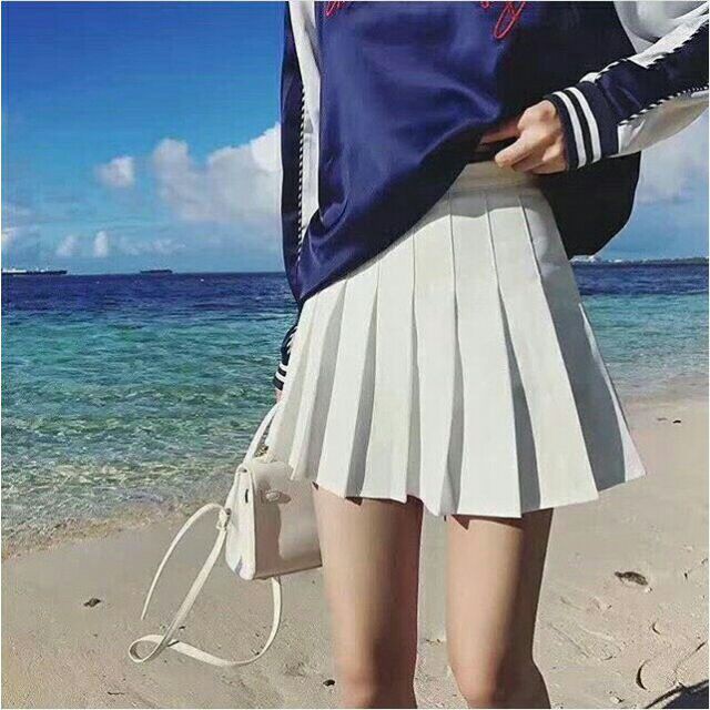 Chân Váy xếp ly Kaki đen Chữ A Dáng ngắn Váy Thiết Kế Xẻ Quyến Rũ | BigBuy360 - bigbuy360.vn