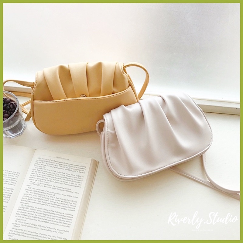 (Có sẵn Trắng/Vàng/Đen)Túi đeo chéo Túi cầm tay Cloudy da mềm dây nhỏ kiểu dáng Hàn Quốc MS1070