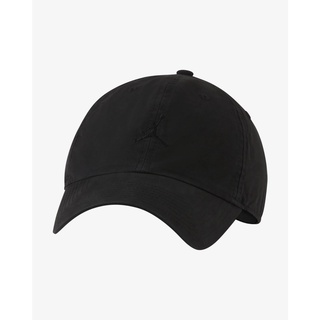 Nón Jordan Heritage All Black/Trăng