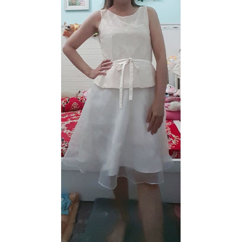 Thanh lý đầm xoe hoa màu sac  dể thương size M