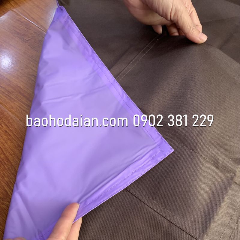 Tạp dề vải 2 lớp chống thấm 1 mặt màu nâu
