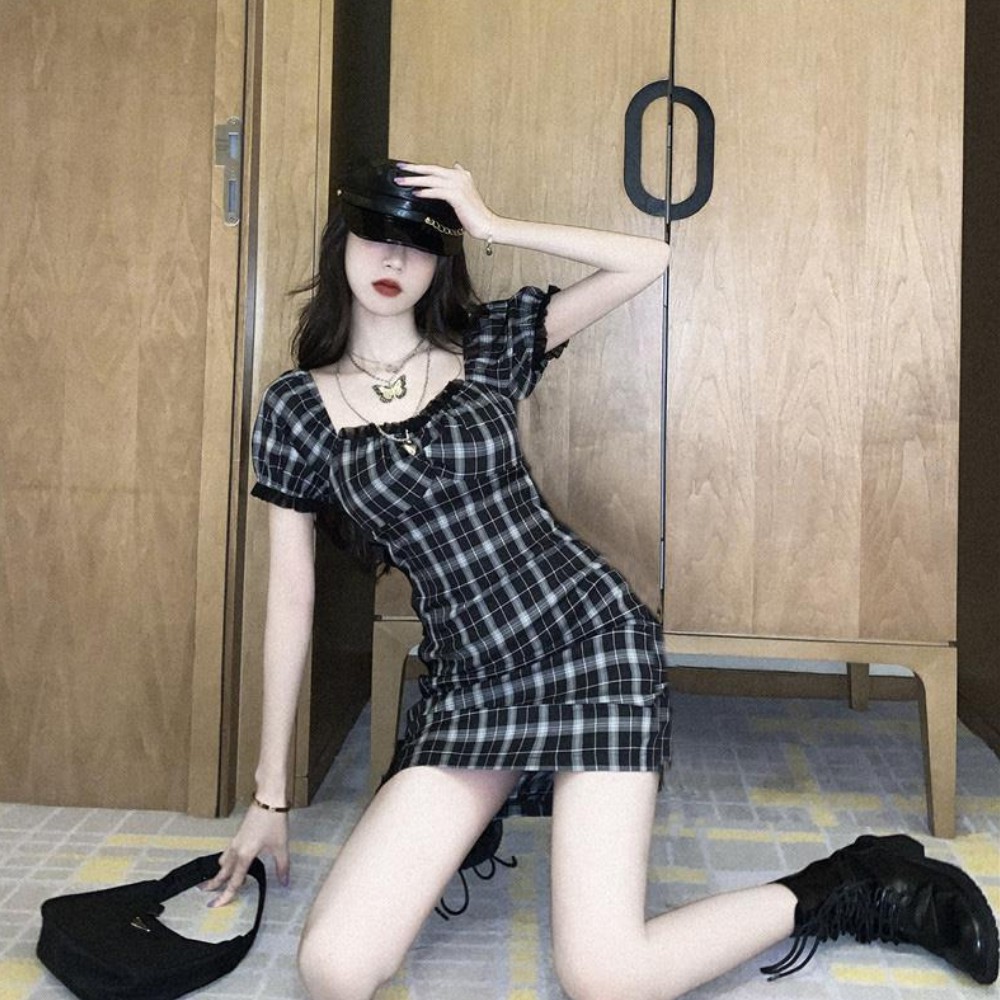 Váy nữ , váy đầm nữ cổ vuông cộc tay , tay bồng ren họa tiết kẻ caro nữ tính ATILA.SHOP | BigBuy360 - bigbuy360.vn