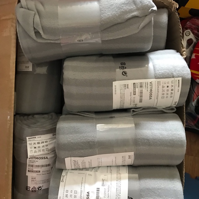 CHĂN IKEA VITMOSSA SỌC XÁM