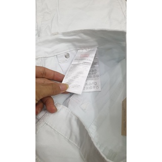 Quần short Levi's trắng nữ