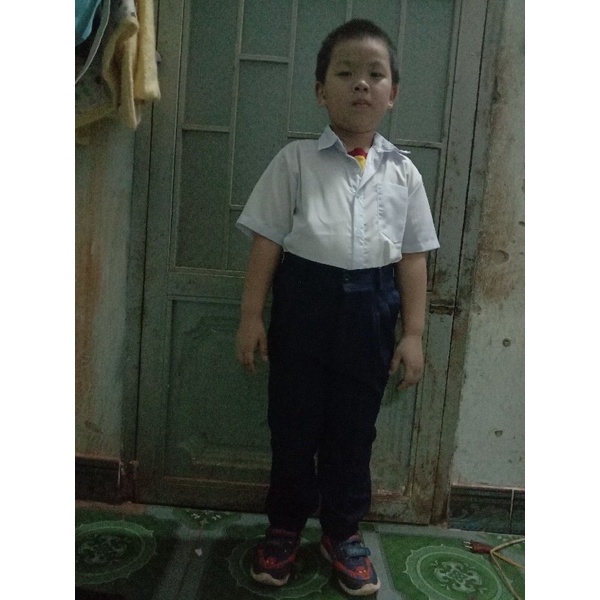 Áo trắng đi học cho bé