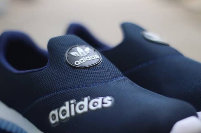 Giày Lười Adidas Màu Xanh Navy Thiết Kế Giản Dị Dành Cho Nam