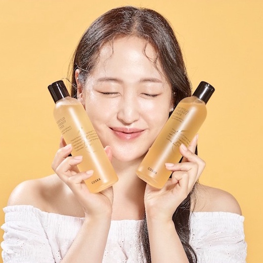 Bộ toner 150ml kem nhẹ 65ml và ampoule làm sáng rạng rỡ 30ml Cosrx chứa keo ong toàn phần