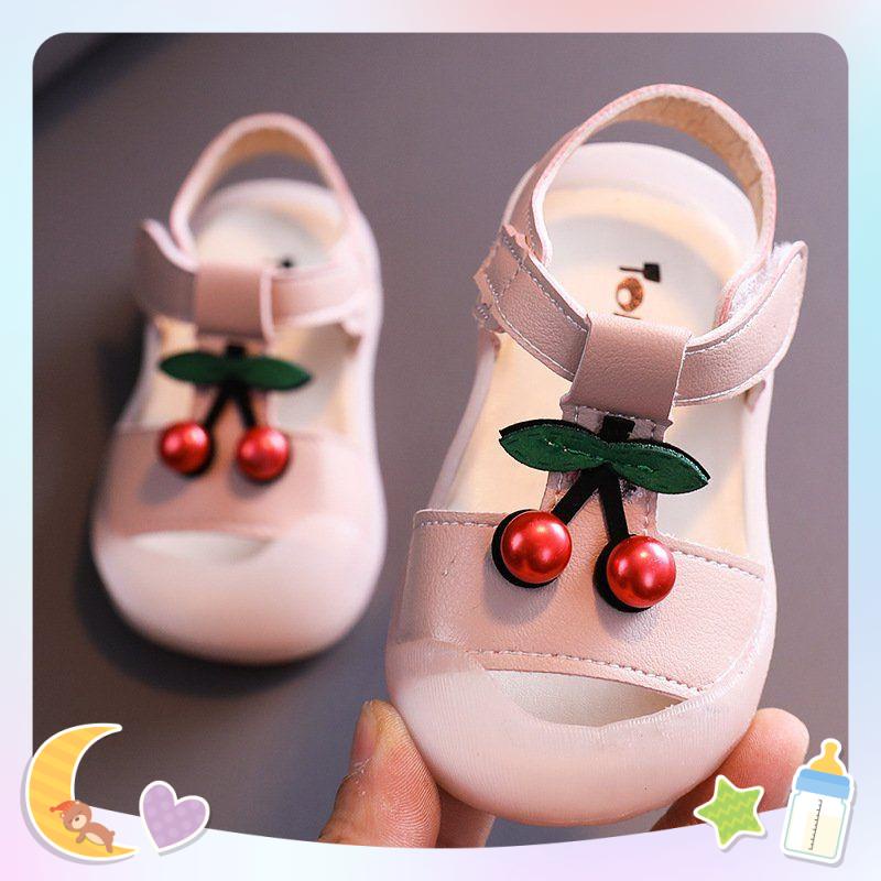 Sandal bé gái tập đi đế mềm mũi cong hình cherry siêu yêu