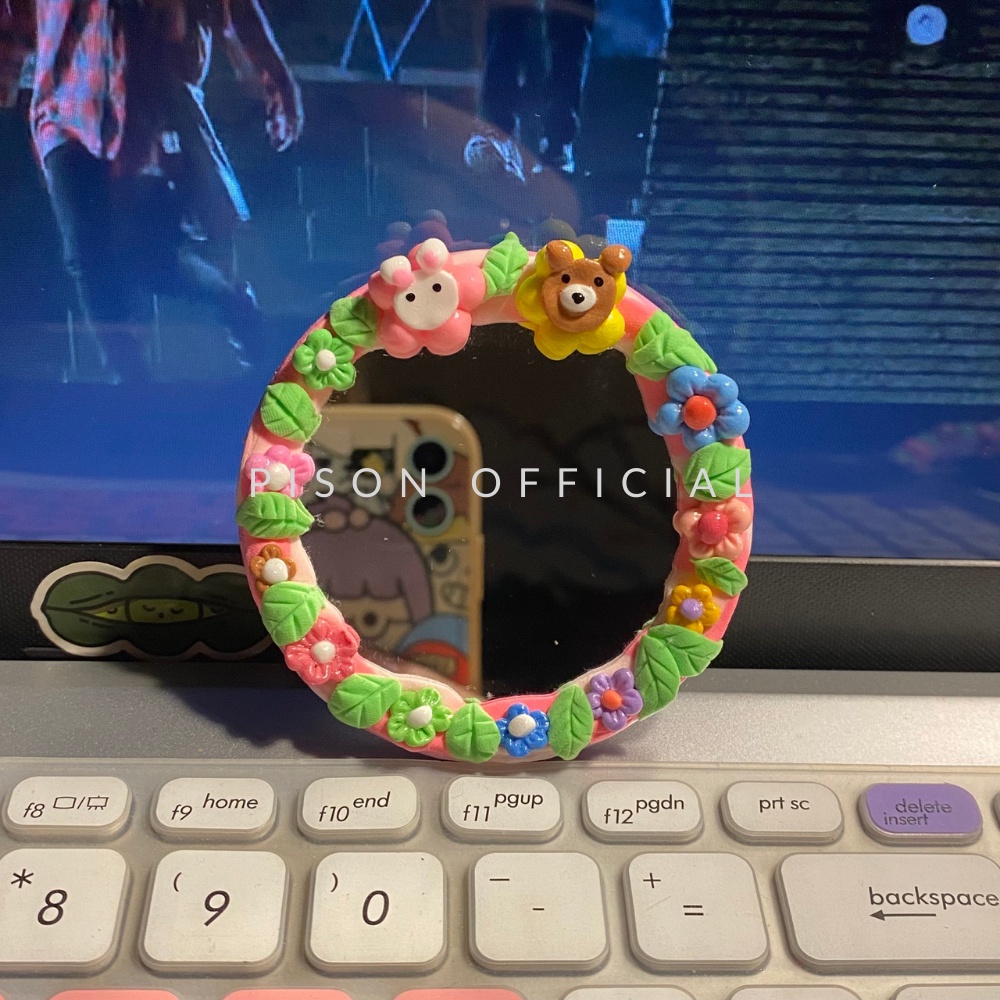 Gương trang điểm handmade Pison từ đất sét xốp nhẹ - giao màu ngẫu nhiên - 01 cái