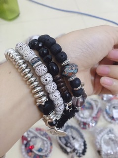 Set vòng tay gồm 4 dây