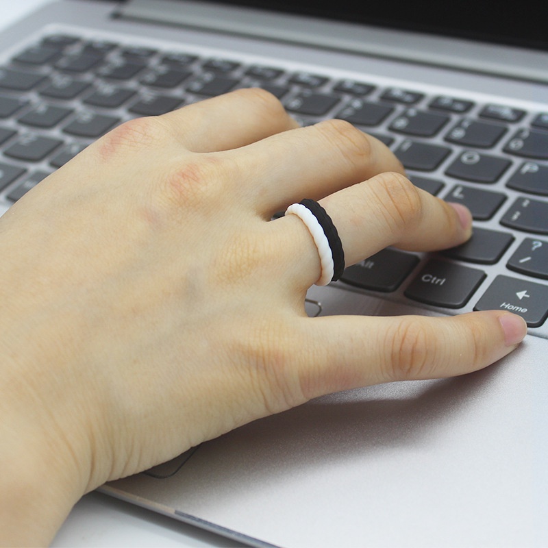 Set 3 Nhẫn Cao Su Silicone 3mm Không Gây Dị Ứng Cho Nữ