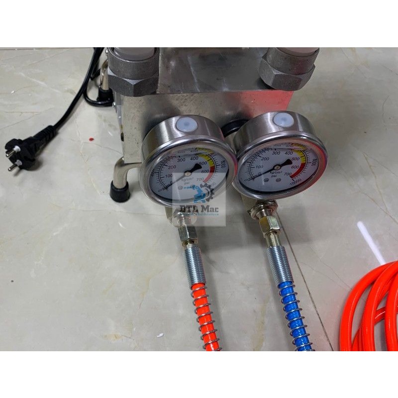 Bộ Máy bơm keo chống thấm PU 9999. Máy bơm keo 2 thành phần. Thi công bơm PU Foam