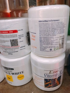 Kem Massage dưỡng da Vitamin E