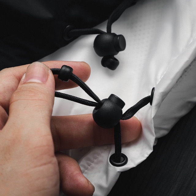 Áo khoác gió dù Das originals jacket logo