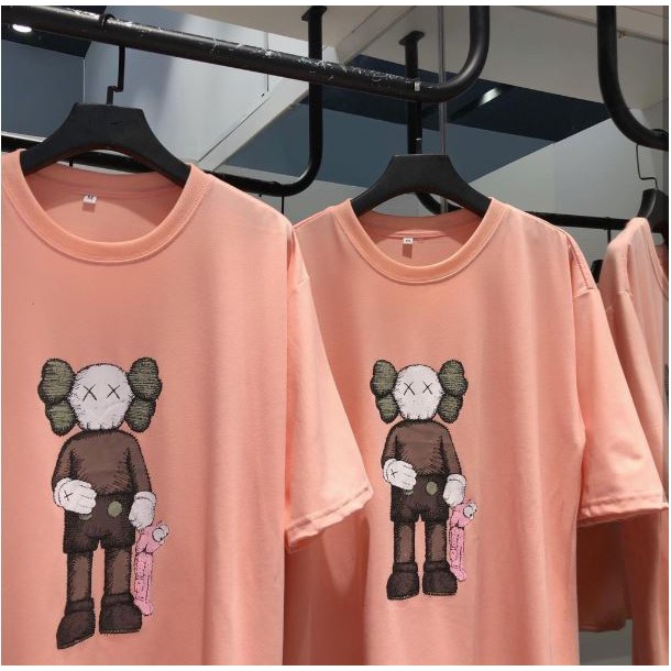 Áo thun tay lỡ Kaws Tee hồng