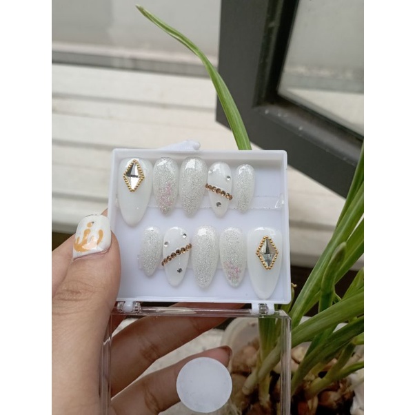 Móng giả thiết kế Quỳnh Quỳnh Nail hộp 10 móng kèm keo dũa