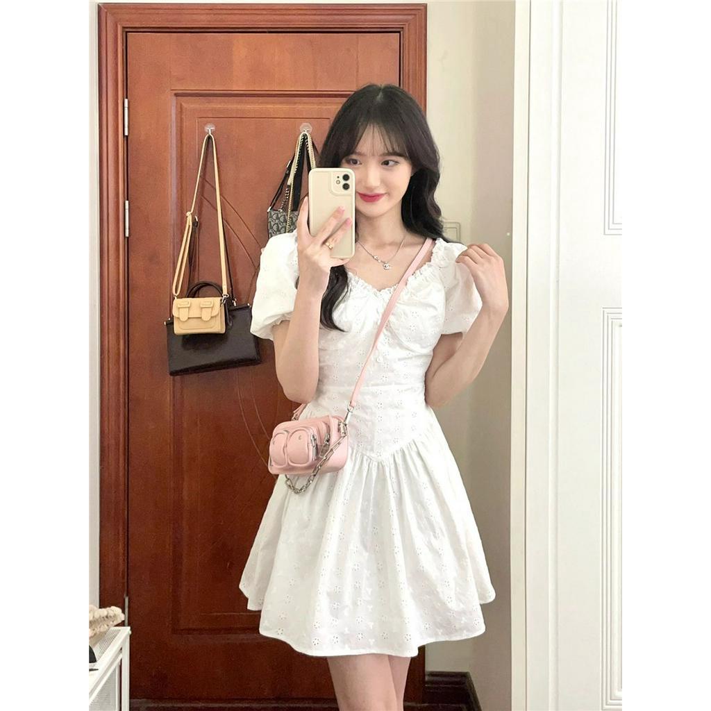 Đầm Tay Phồng Cổ Chữ V Thêu Họa Tiết Thời Trang Kiểu Pháp 63394