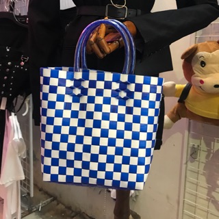 Giỏ sợi nhựa đan thủ công