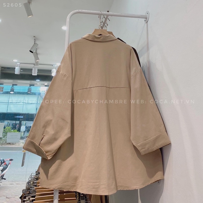 Áo sơ mi fom thụng .