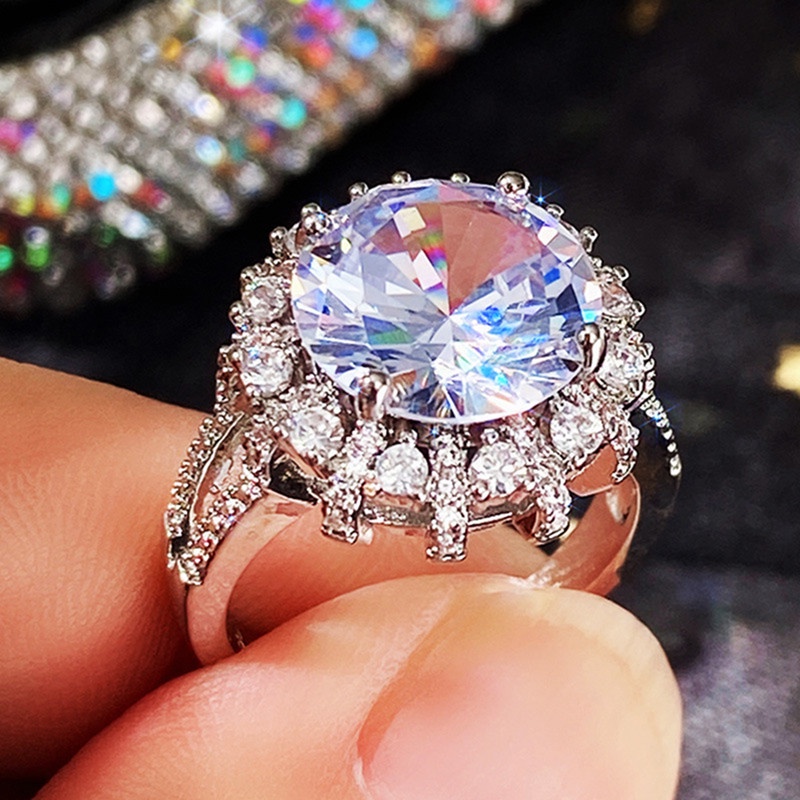 Nhẫn Đính Hôn Đính Đá Zircon Hình Tròn Lớn